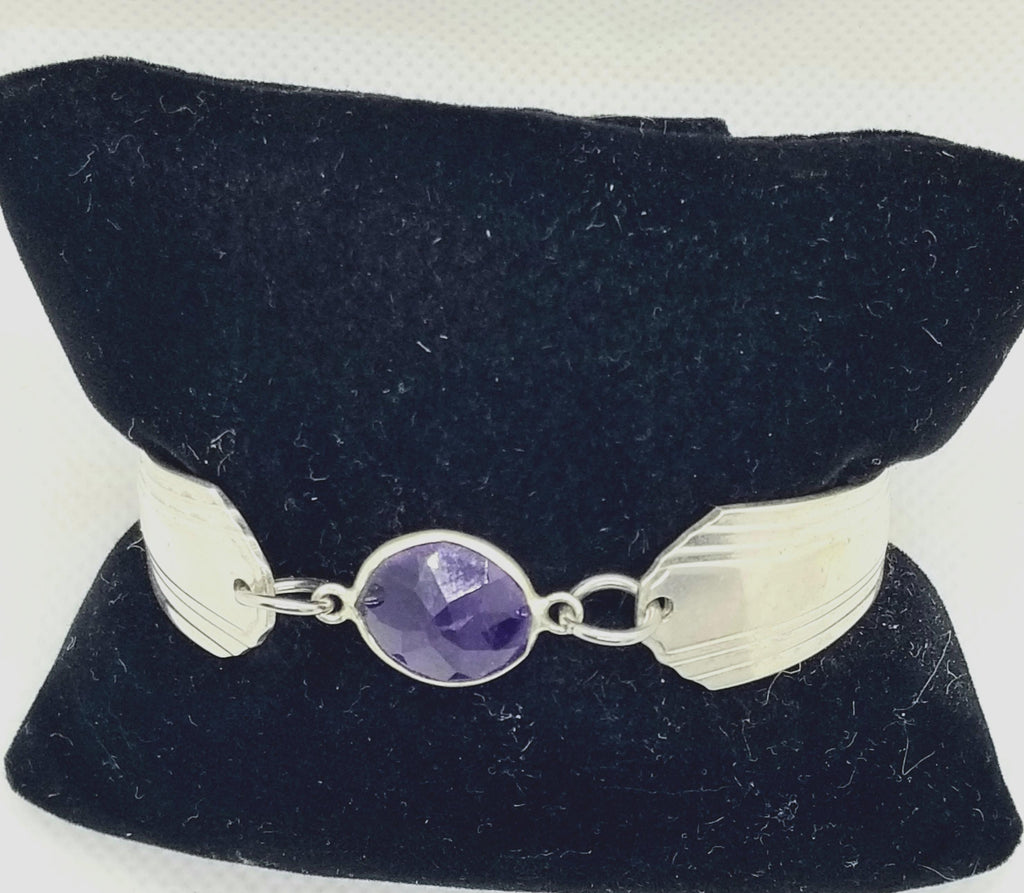 Bracelet, amethyst gemstone, medium - Kpughdesigns