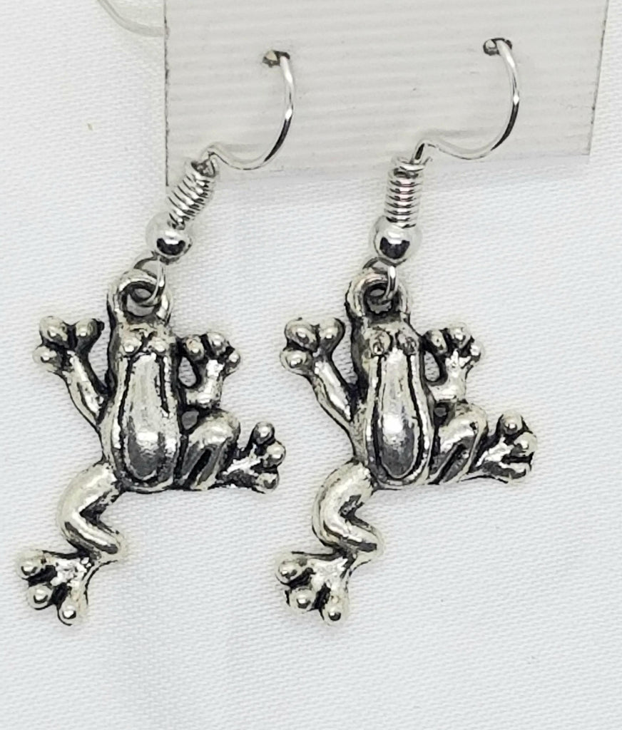 Frog earrings - Kpughdesigns