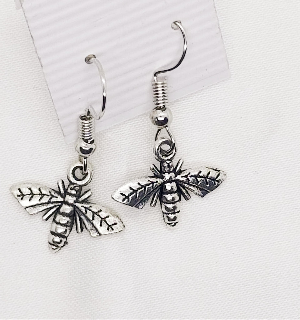 Bee earrings, pierced - Kpughdesigns